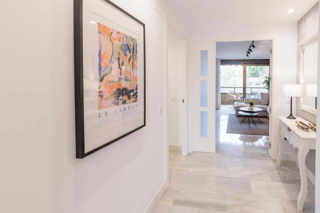 Premium Apartment & Free Parking By Ele Apartments Malaga Exterior photo